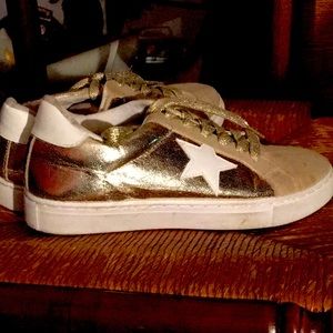 White and gold size 6